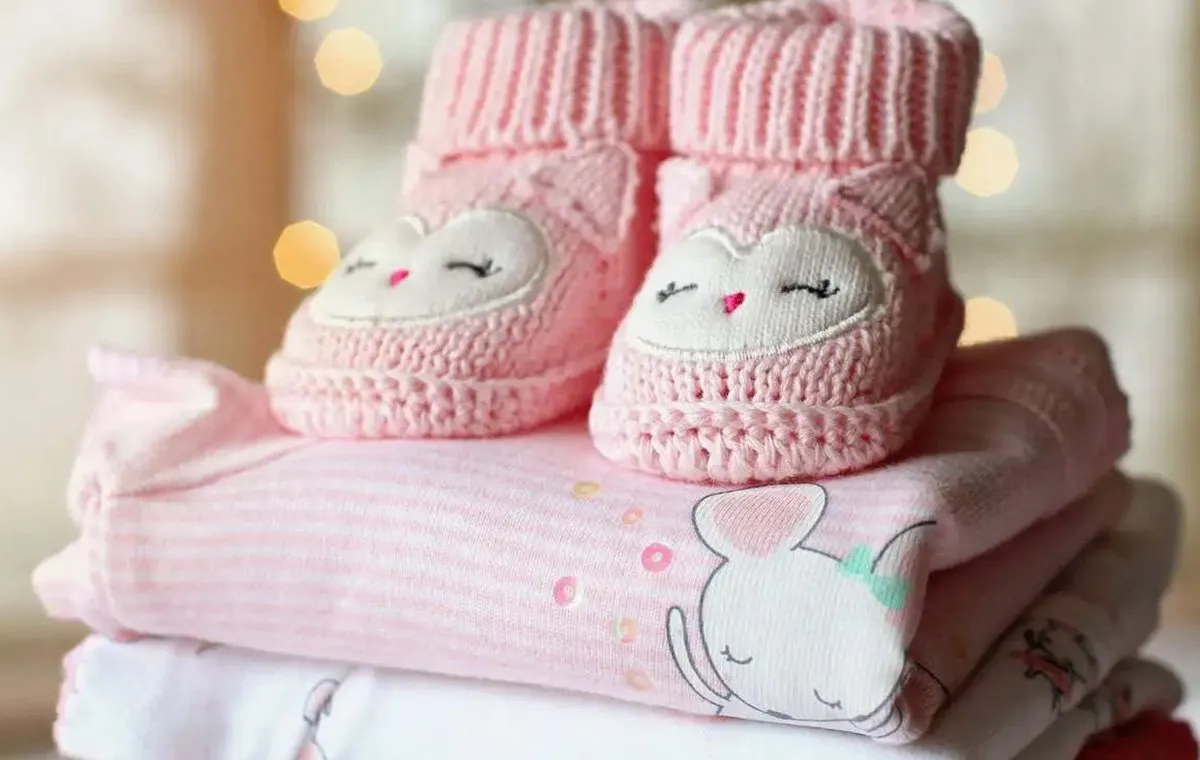 راهنمای خرید لباس بچگانه؛ ۱۰ نکته‌ی مهم برای حضوری و آنلاین