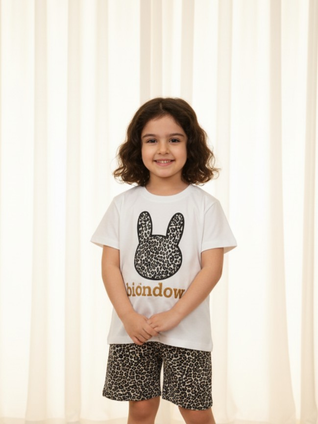 "خرید ست لباس بچگانه دخترانه طرح باگز بانی bunny با شلوارک طرح پلنگی – قیمت اقتصادی و کیفیت عالی"